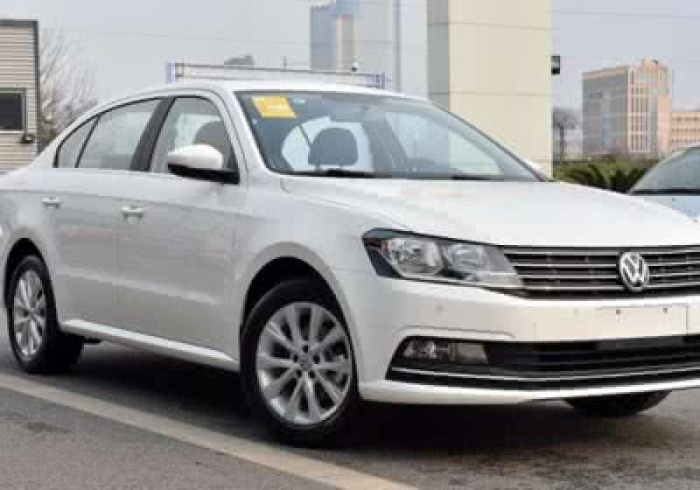 大众朗逸低配版/大众朗逸低配版和尼桑轩逸低配版哪个好 大众朗逸低配版/大众朗逸低配版和尼桑轩逸低配版哪个好