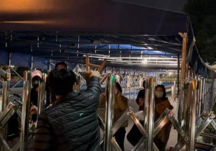 挣脱铁门,拥抱星光,当封闭式管理遇见走读申请的理性博弈 挣脱铁门,拥抱星光,当封闭式管理遇见走读申请的理性博弈