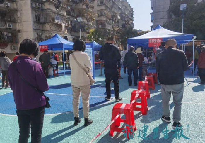 社区混检，一根棉签，千万人的长城