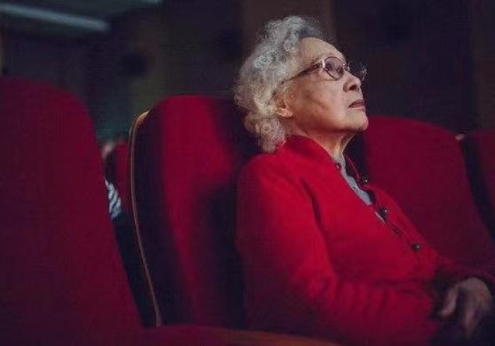 当银幕暗下，另一种光影在生长